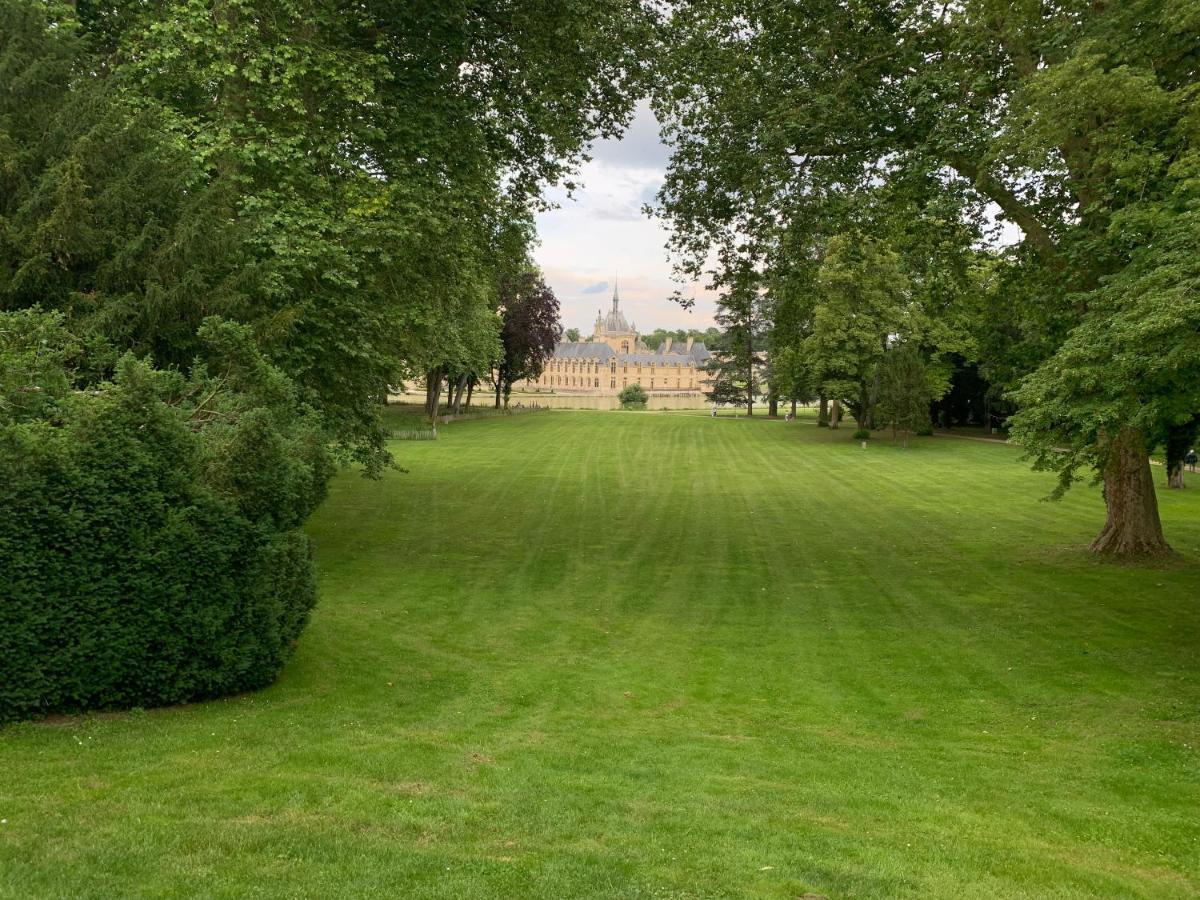 Le Logis Cantilien Lamorlaye-Chantilly Exteriér fotografie