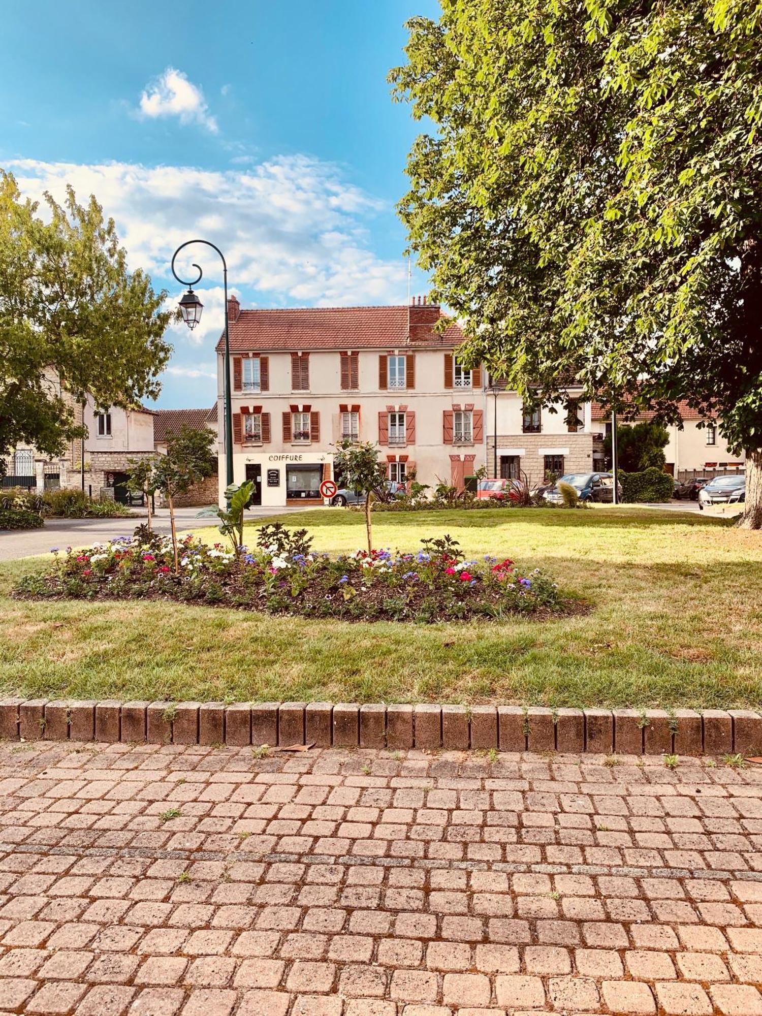 Le Logis Cantilien Lamorlaye-Chantilly Exteriér fotografie